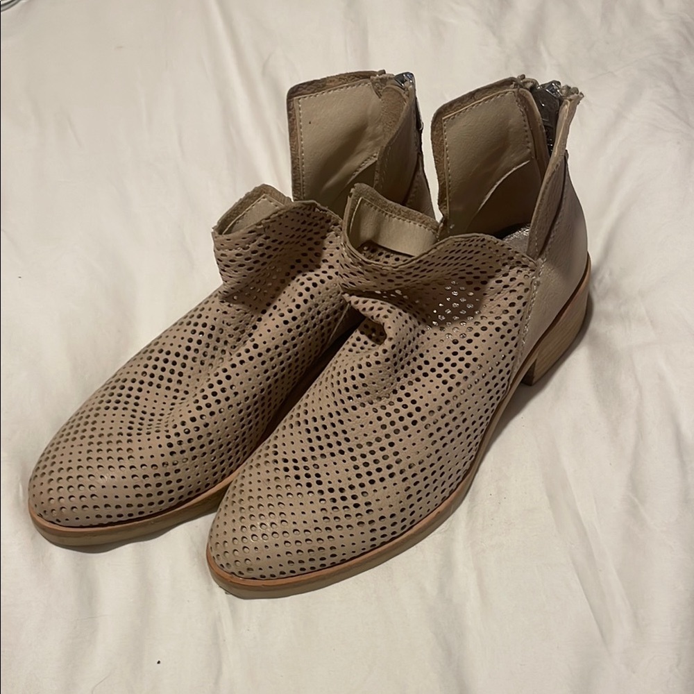 Dolce Vita Tommie Perforated Bootie